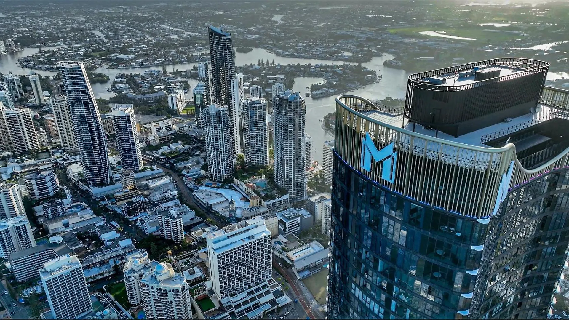 Sky-High Sanctuary Surfers Paradise - Pet Friendly Gold Coast 0*,  Australië